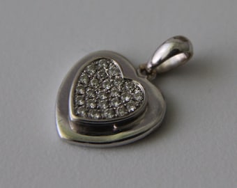 Pendentif LOVE En Or Gris 18 Carats - Occasion, Sans Marque, Bijou Élégant