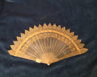 Gold hand fan French Vintage Folding Fan Antique Ladies Victorian Lace decor