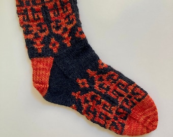 Nordic Colorwork Sock Knitting Pattern: Scrollwork Design (PDF Pattern)