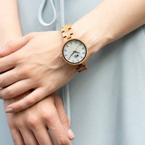 Relógio feminino gravado em madeira de oliveira, relógio de madeira, relógios de pulso, presente para mães, relógio feminino, relógio personalizado, Montre en bois, ZW10