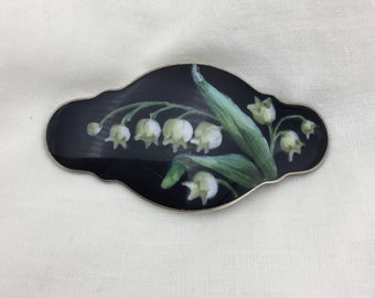 Antique C1910 large enamel white & green lily of the valley flowers and leaves brooch. Size 6.7cm x 3.6cm widest. Weight 21g quite heavy