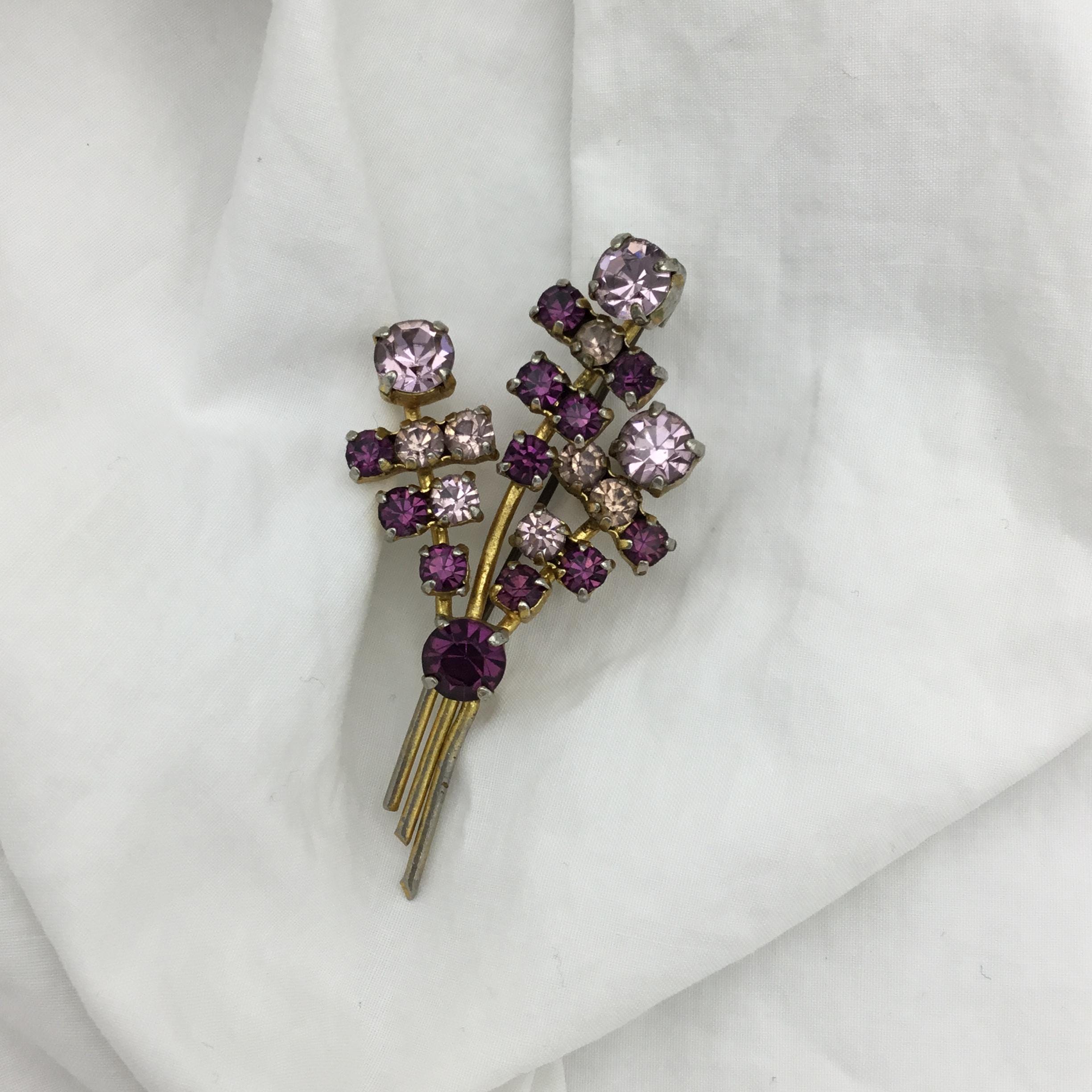 Vintage 1950s Black and Clear Glass Rhinestone Flower Brooch