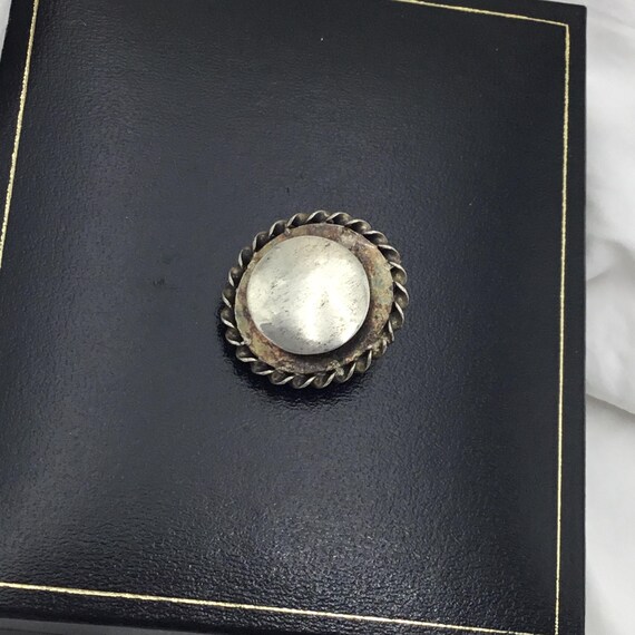 Antique operculum natural shell and silver stud. … - image 5