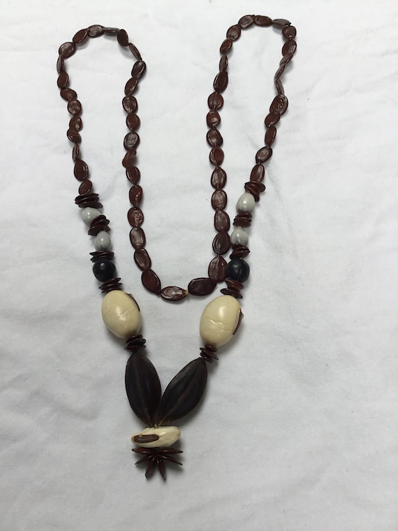 Vintage  long pip and nut necklace brown, black, … - image 4