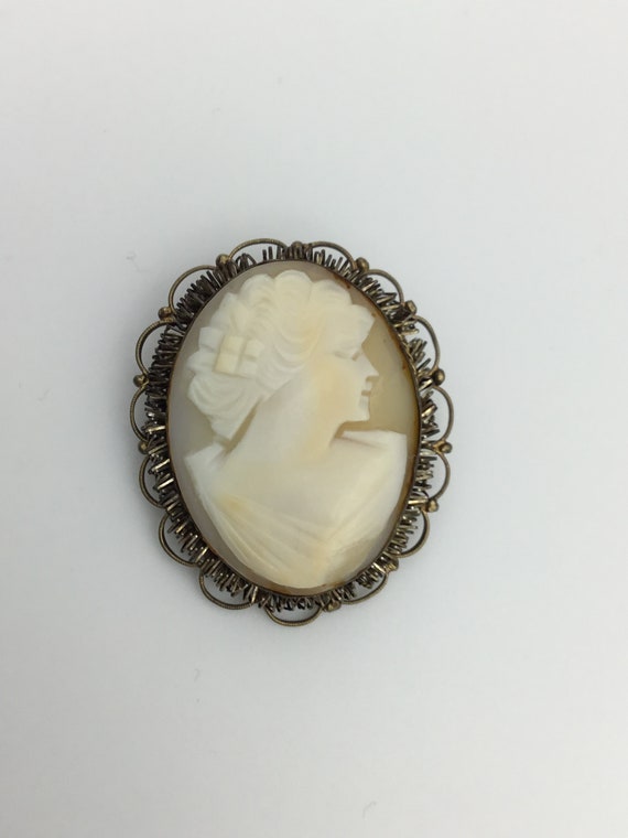 Vintage 1940s to 1950s natural shell carved cameo… - image 5