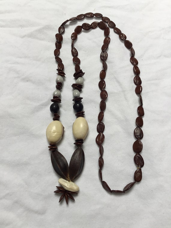 Vintage  long pip and nut necklace brown, black, … - image 8