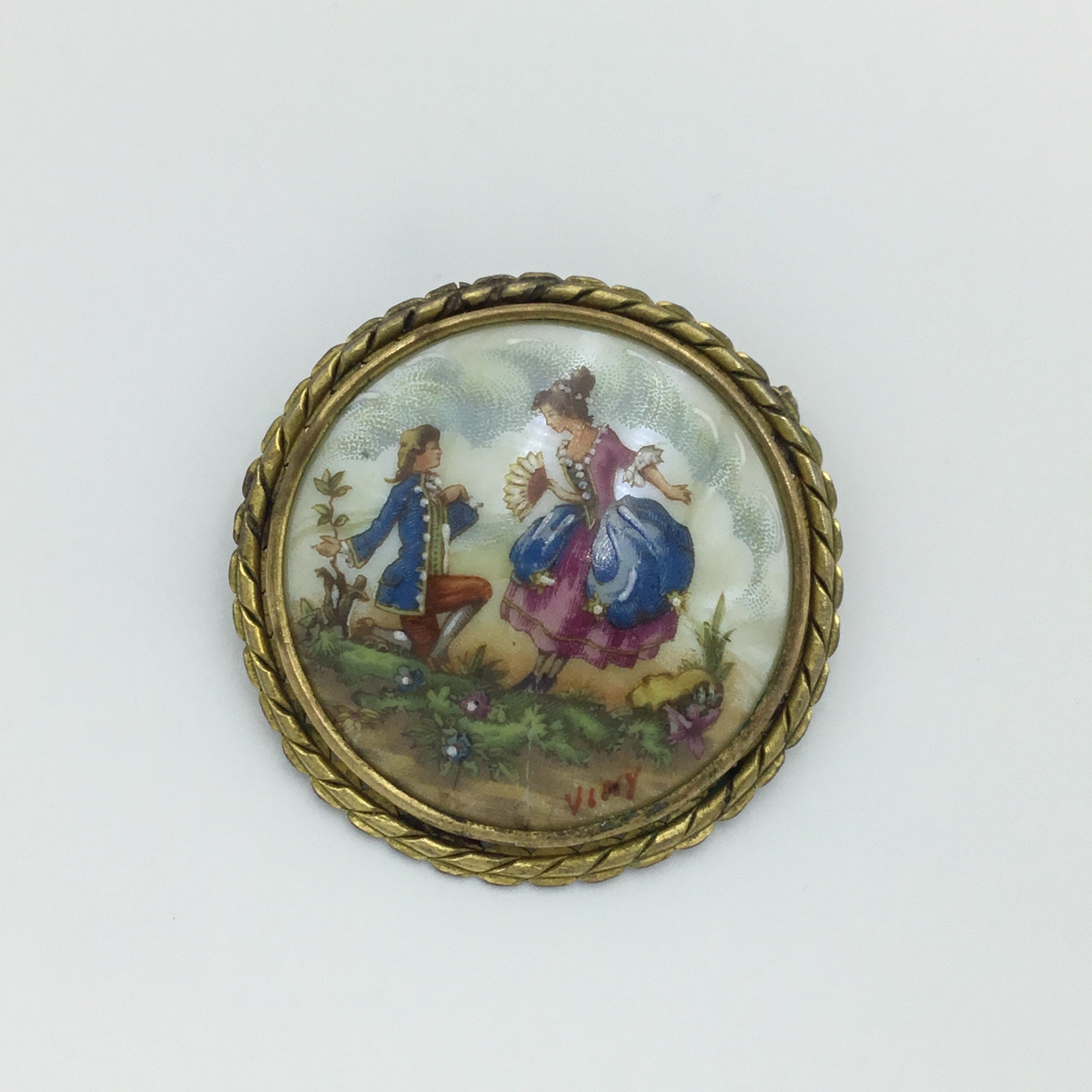 Broche Ancienne En Porcelaine De Limoges - Scène Montée Sur Laiton - Occasion