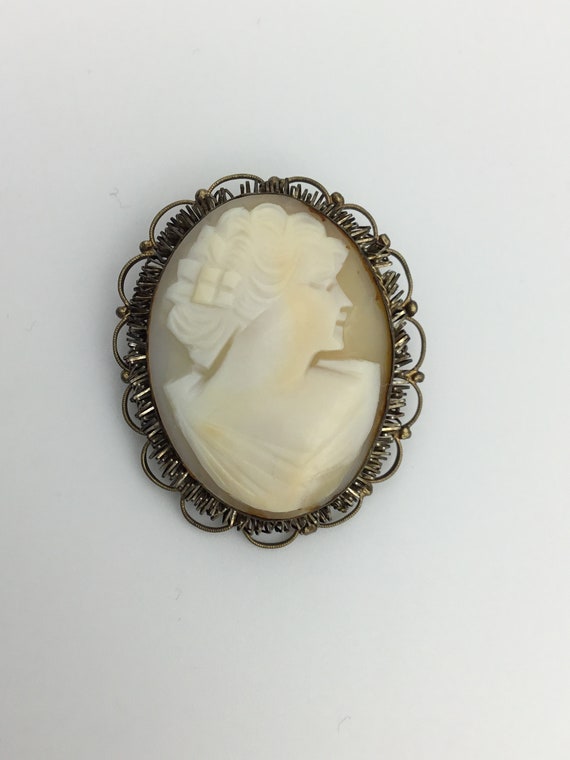 Vintage 1940s to 1950s natural shell carved cameo… - image 3