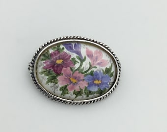 Vintage Sterling Silver pink & blue flowers porcelain ceramic small brooch. 1987 fully hallmarked England.