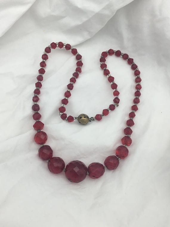 Collier Court Vintage Art Déco En Perles D'ouraline Facettées - Multicolore