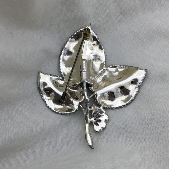 Vintage large signed Exquisite brooch 1950s to 1960s enamel elm tree leaf brooch 7.2cm x 6.3cm. Green yellow and brown on silver tone metal View 3