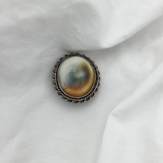 Antique operculum natural shell and silver stud. … - image 2