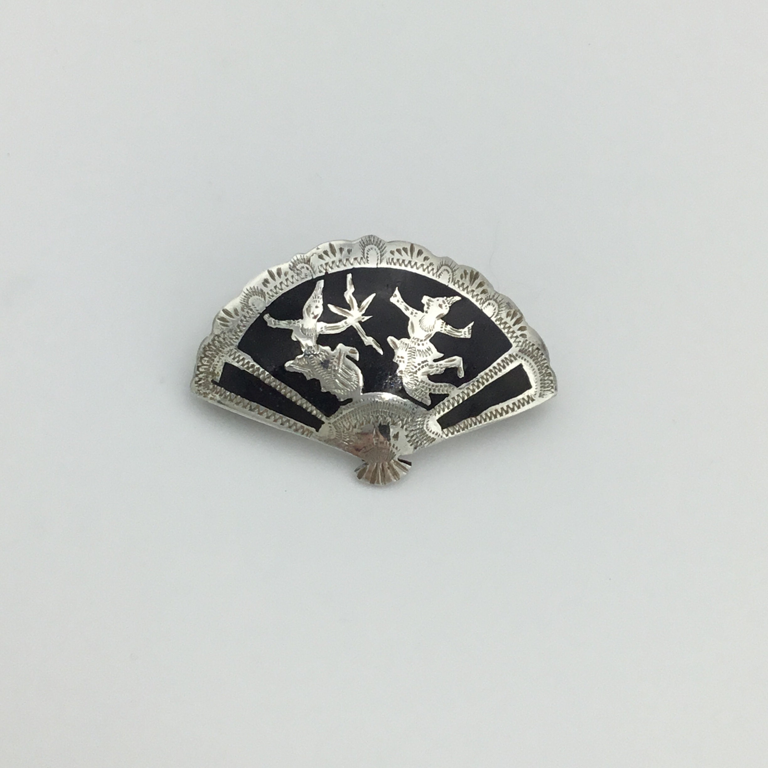 Escarpin plateforme haut talon noir recouvert de strass | Style