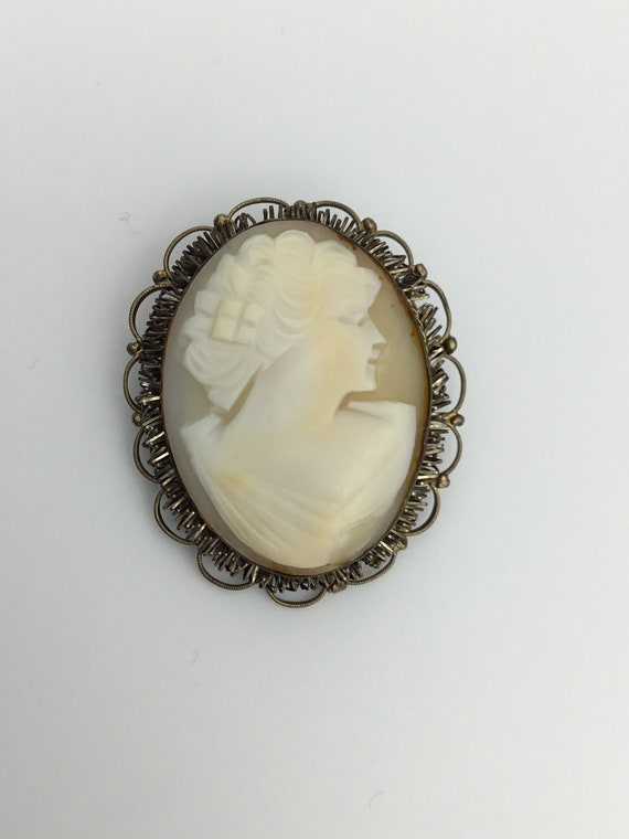 Vintage 1940s to 1950s natural shell carved cameo… - image 2