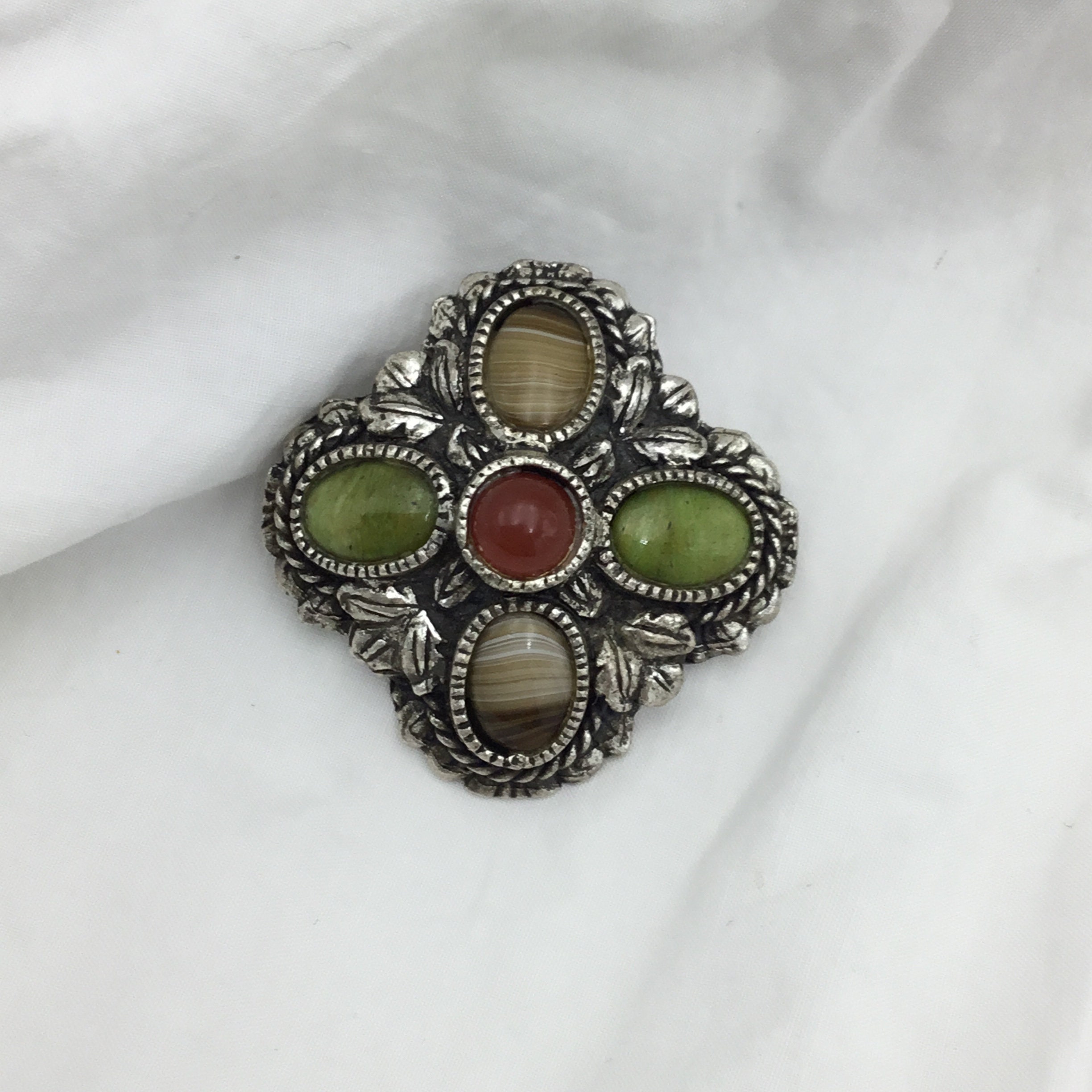 Incredibly Detailed Vintage Bunny Turquoise Coral Native American Jewelry Silver Buggs Ring Incredibly Detailed Vintage Bunny Turquoise Coral Native American Jewelry Silver Buggs Ring