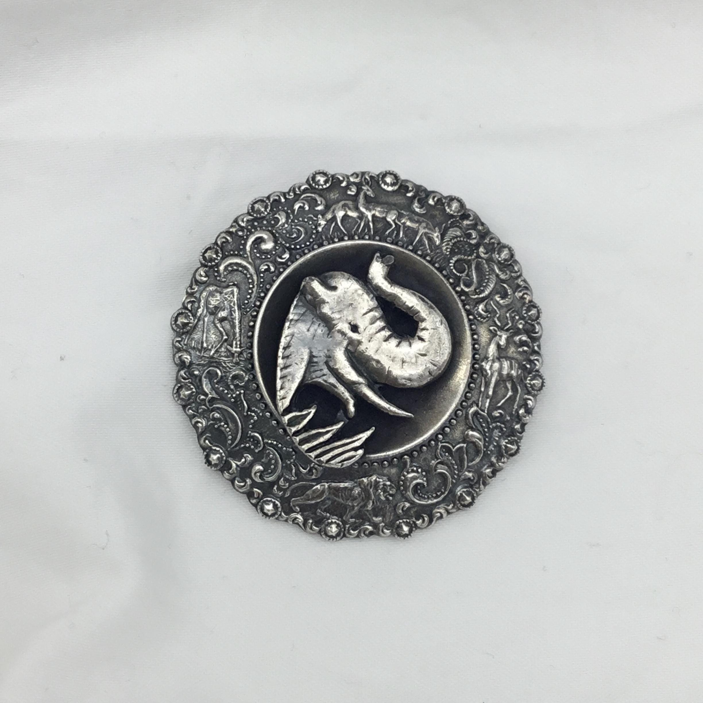 Vintage elephant brooch - Etsy 日本