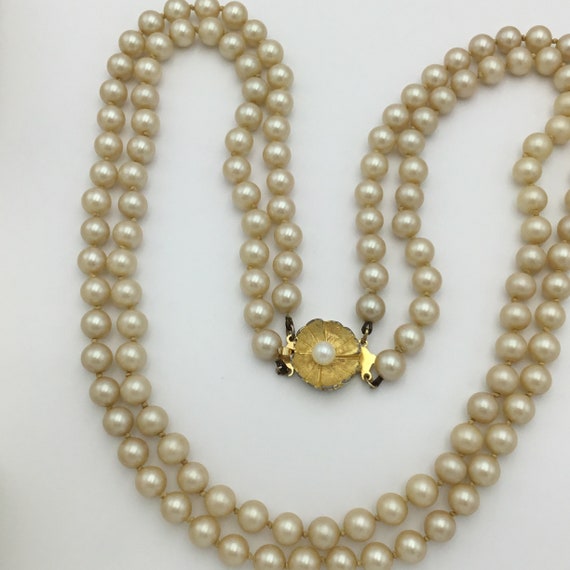 Beautiful 2 row quality costume pearls lovely cre… - image 2