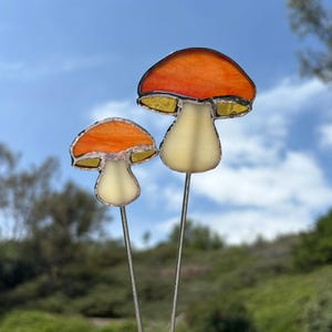 Mushroom stained glass, mushroom suncatcher, mushroom plant stake, gift for her, Mother&#39;s Day gift, gift for plant lover, cottage core decor