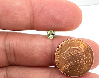 Natural Green Sapphire Round Faceted Diamond-cut AA Quality Gemstone ParcelAvailable in 4MM-5MM Sizes 1/2 and 1 Carat Lots