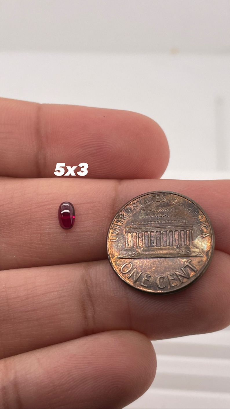 Synthetischer Rubin Oval Cabochon Schweizer Korund Erhältlich in 5 x 3 MM- 8 x 6 MM 5x3mm