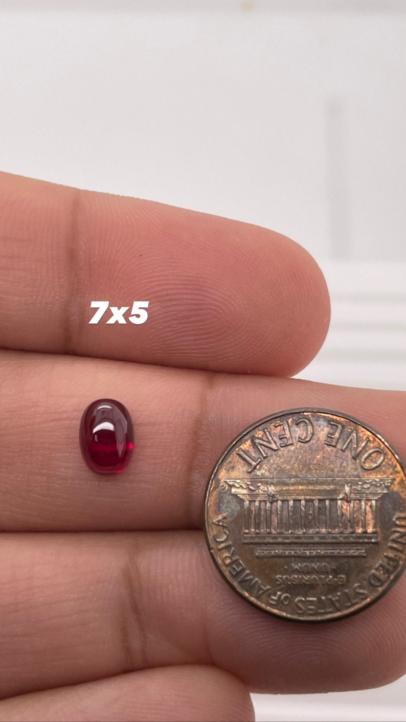 Synthetischer Rubin Oval Cabochon Schweizer Korund Erhältlich in 5 x 3 MM- 8 x 6 MM 7x5mm