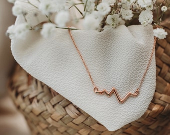 Collar de latidos de oro rosa - Plata de ley 925 - Regalo para baby shower de nueva mamá - Regalo de graduación de enfermera y estudiante de medicina - Joyería para la pérdida de un bebé
