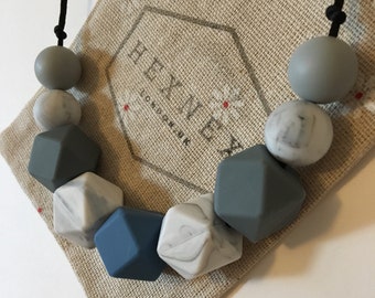 Classic Blue and Emerald Silicone Teething Necklace for Breastfeeding Nursing and Baby Wearing New Mum Gift Teething Jewellery Chewelry Baby Shower Gift