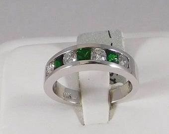 Diamond and Tsavorite Ring (Band Style). Diamond(0.50cts) & Tsavorite(0.51cts) (All Natural)