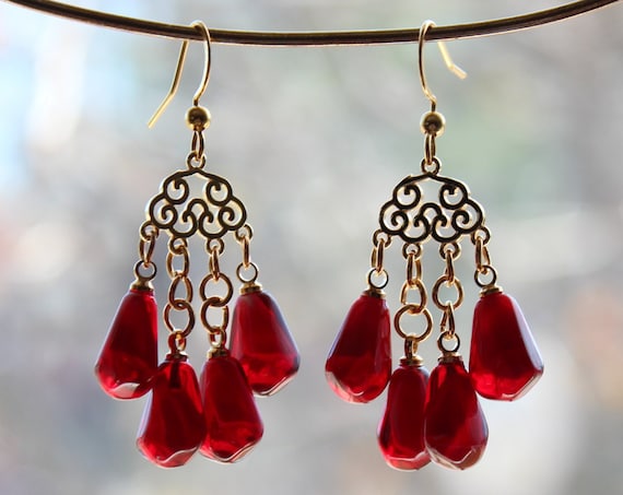 Handmade pomegranate seed jewelry set earrings and necklace