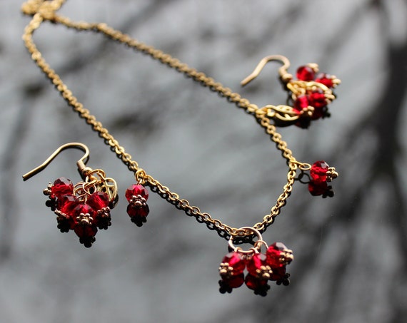 Handmade red berries holly berry jewelry set