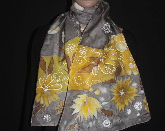 Hand painted silk scarf with yellow daisies flowers and dandelions, Gift for her, Daysies lover gift