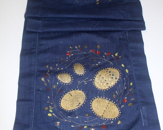 72-16 in Hand painted Easter table runner
