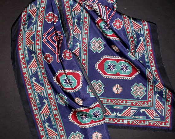 Silk scarf 71-15 in geometric pattern long pure silk scarf