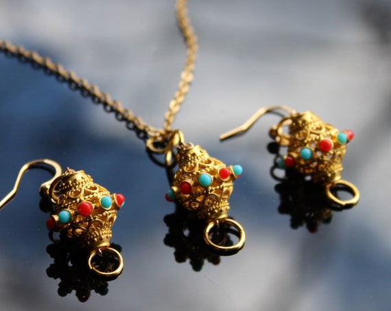 Handmade dangle drop earrings Gold plated