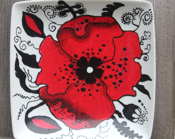 Hand painted Poppy plate 8.5-8.5 in gift for her home decor