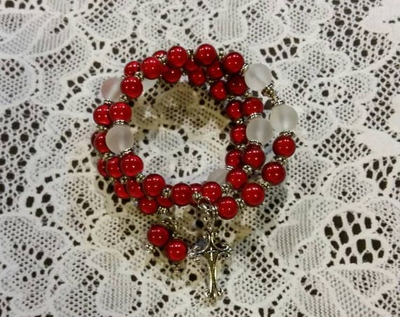 Lutheran rosary bracelet, Lutheran prayer bracelet, memory wire bracelet, beaded bracelet, wrap bracelet, red Miracle beads, frosted glass