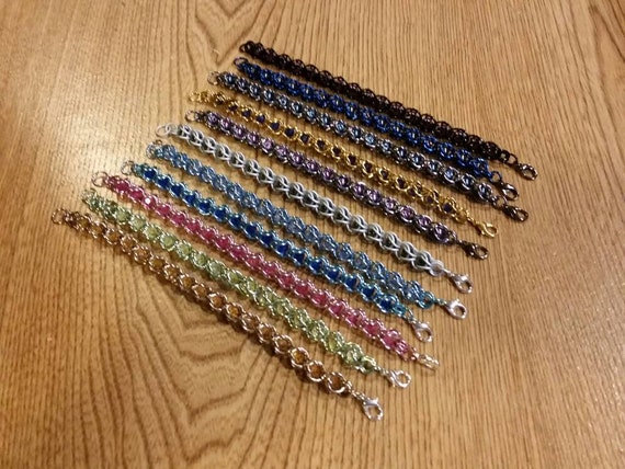 Captured pearl bracelet, captive bead jewelry, chain maille bracelet, various metal colors, 6mm beads and pearls, captive pearl bracelet