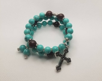 Lutheran rosary bracelet, Lutheran prayer bracelet, memory wire bracelet, wrap bracelet, Turquoise blue and brown glass beads, budded cross