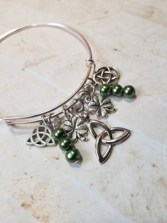 St Patrick's day bracelet, St Patrick's charm bracelet, expandable bangle, silver bangle, charm bangle, Irish pride bangle, Celtic bangle
