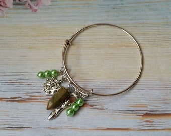 Beltane bangle, expandable bangle, Beltane jewelry, matches prayer beads, Beltane bracelet, May Day prayer beads, Unakite, Goddess charm