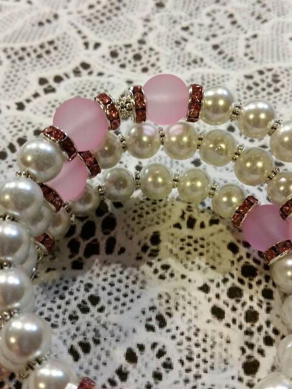 Lutheran rosary bracelet, Lutheran prayer bracelet, memory wire bracelet, wrap bracelet, pink and white glass beads, budded crucifix, silver
