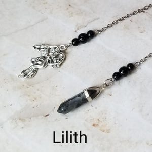 Lilith pendulum, Goddess pendulum, divination, dowsing pendulum, beaded pendulum, gemstone pendulum, stainless steel chain, charms, Goddess