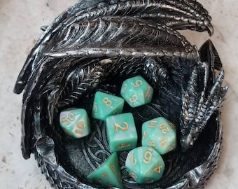 Pastel green 16mm dnd dice polyhedral gaming dice, DnD dice set, RPG dice, D and D, gaming dice, set of 7 DnD dice, Spring colors,