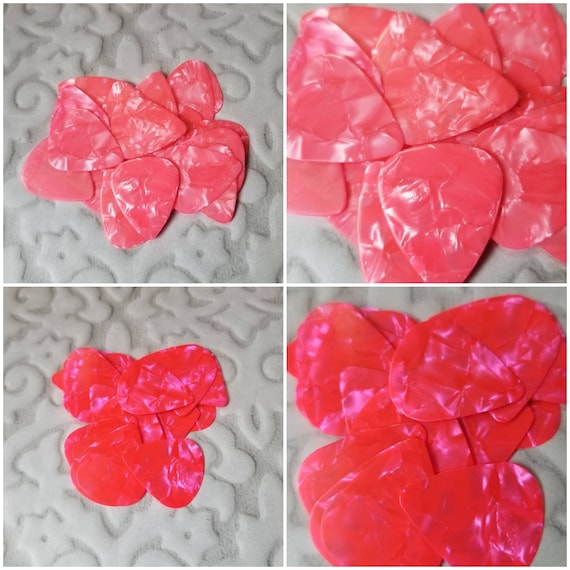 Pink guitar deals picks