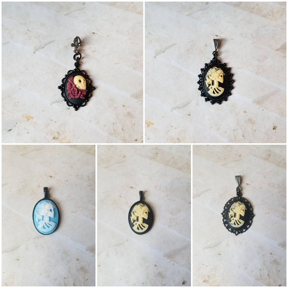 Gothic cameo pendant, Gothic style cameo, Day of the dead cameo, Lolita skeleton cameo, Day of the dead jewelry, Dia de Los muertos cameo