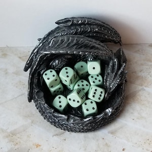 Single Chessex pastel green and black d6 die, extra 16mm d6 dnd dice, ornate polyhedral gaming dice, DnD dice, RPG dice, spare dice,