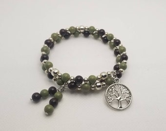 Witch ladder bracelet, brown and green glass pearls, Witches ladder memory wire bracelet, silver, pagan rosary bracelet, beaded bracelet