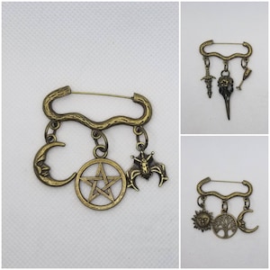 Goth brooch pin, Pagan jewelry, three charm pin, Spooky jewelry, Goddess pin, Raven skull pin, cosplay jewelry, Goth jewelry, bronze pin