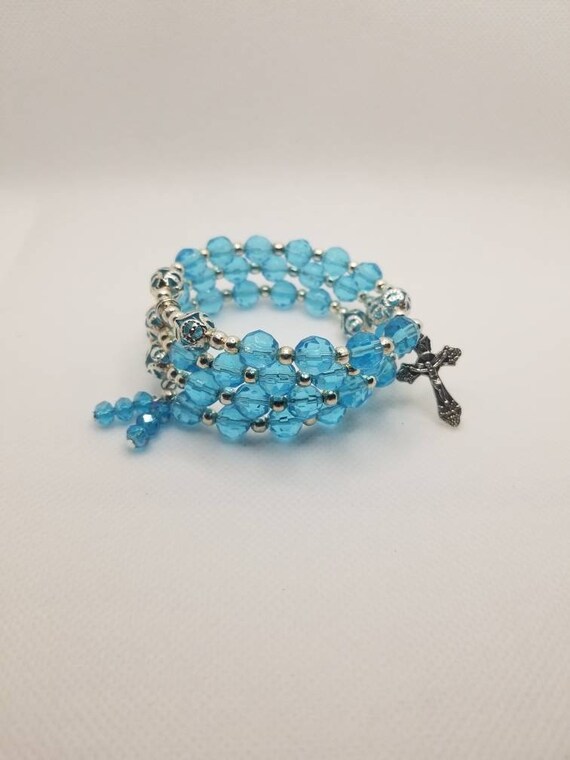 Lutheran rosary bracelet, Lutheran prayer bracelet, memory wire bracelet, wrap bracelet, blue glass beads, silver bead caps, silver crucifix