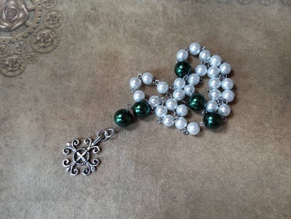 Anglican prayer beads, Methodist rosary, Protestant prayer beads, Episcopal rosary, stainless steel, Christmas colors, glass pearls